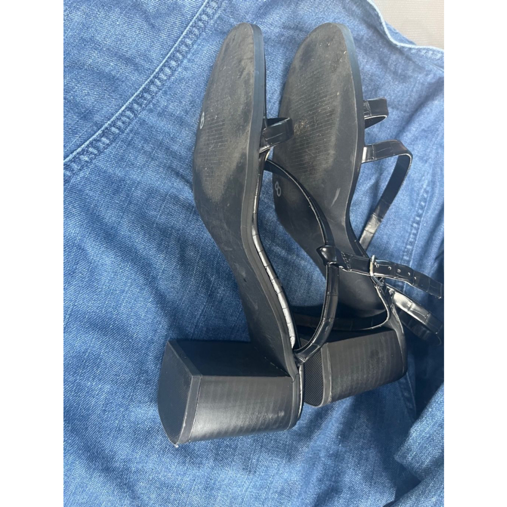 Women's Halston Black Leather Sandals Size 7.5 - Picture 9 of 12